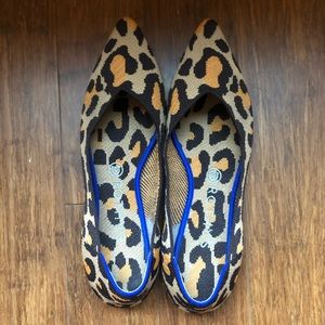 Rothys The Point Flat in Big Cat print 🐆, Size 10